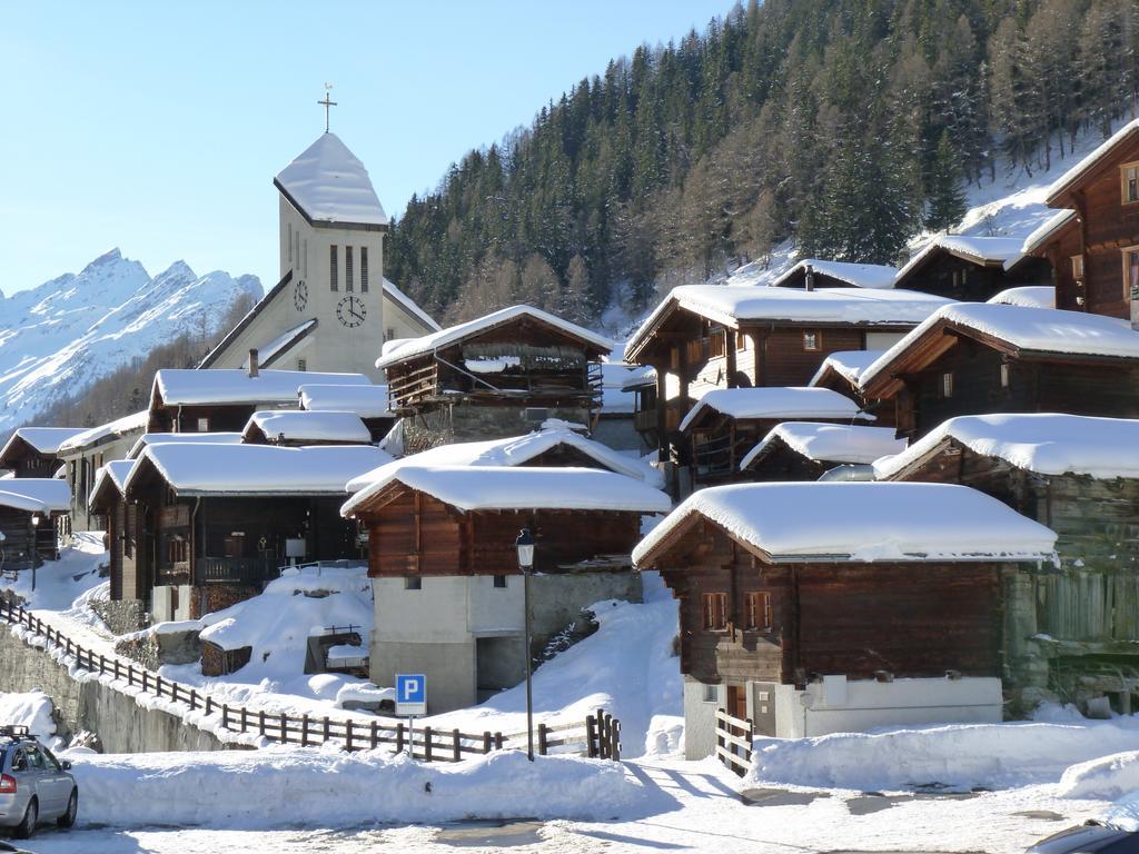 Chalet Des Alpes Bed & Breakfast Crans-Montana Exterior photo