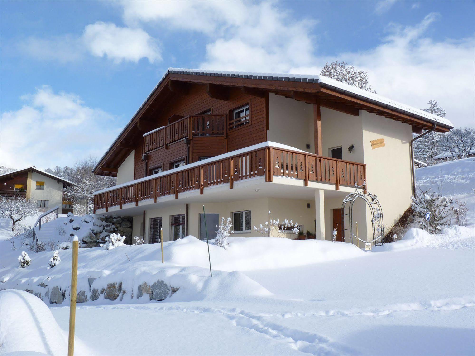 Chalet Des Alpes Bed & Breakfast Crans-Montana Exterior photo